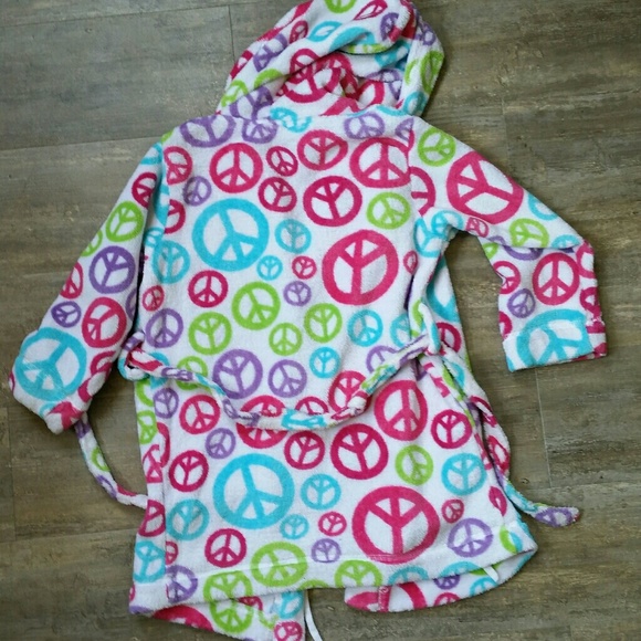 Hooded Rainbow Peace Sign Plush Robe Girls (6) - Picture 7 of 7
